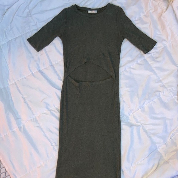 Dresses & Skirts - Dress